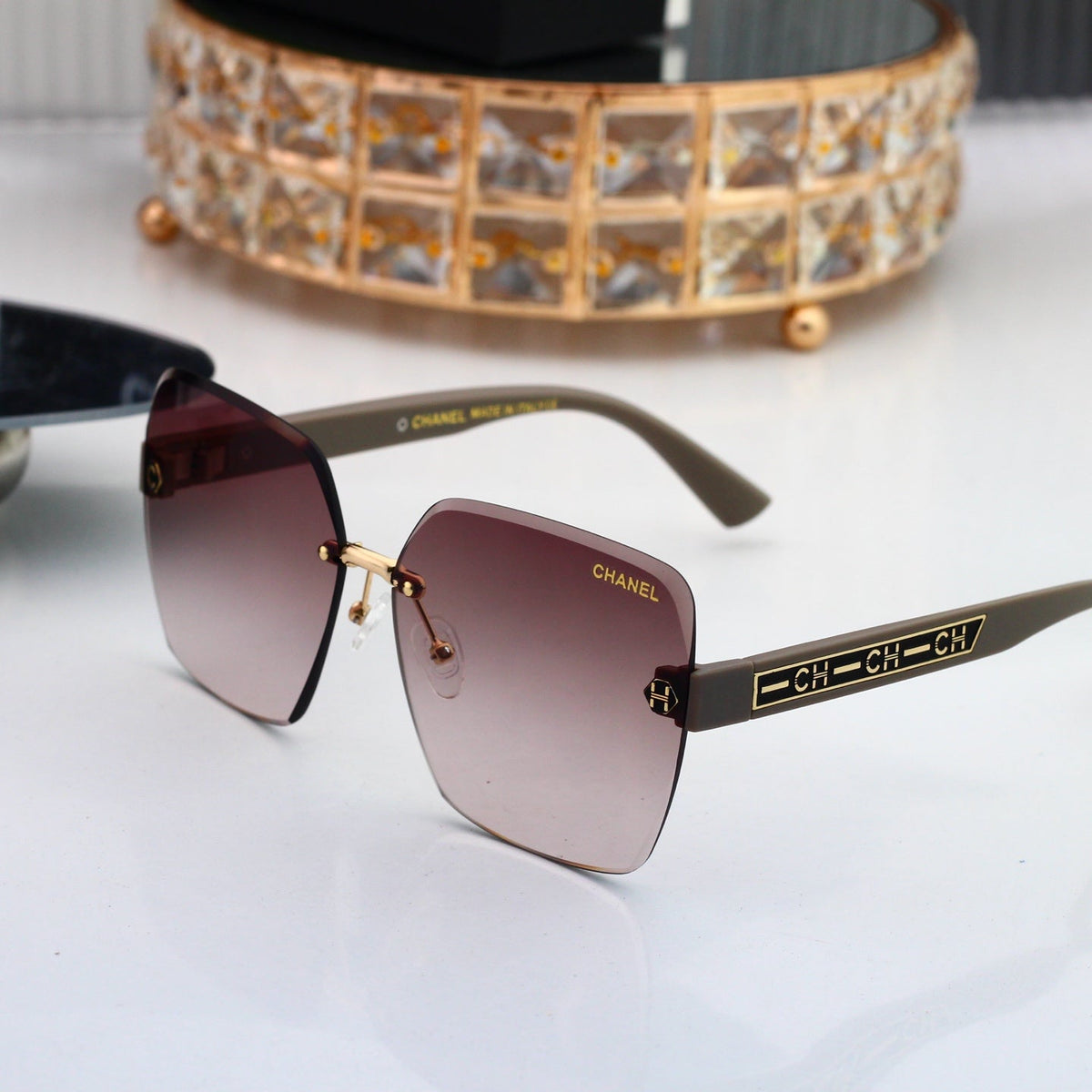 New Stylish Sunglasses-74 product image 7, provided for visual reference and product detail review