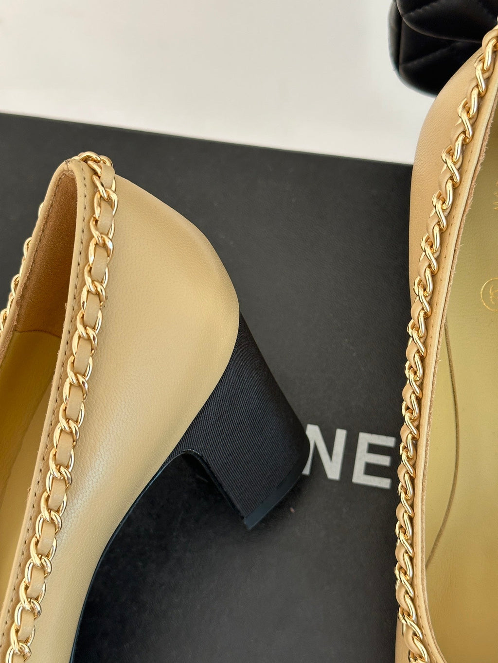 2023 CC Chain Double C Chunky Heel Shoes -S44 product image 11, provided for visual reference and product detail review