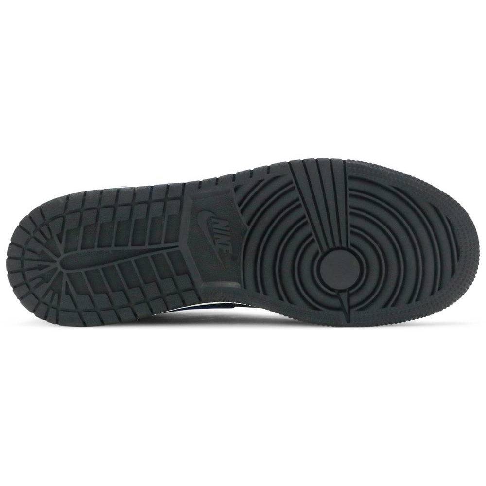 Nike Air Jordan 1 Mid GS 'Hyper Royal' product image 3, provided for visual reference and product detail review