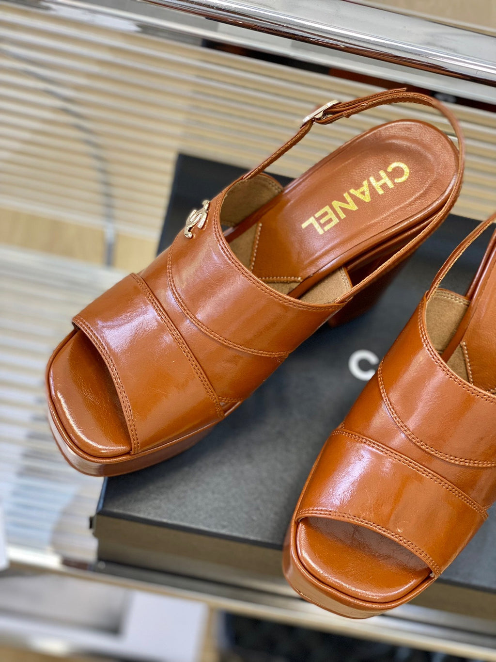 2023 Showcase platform sandals with a platform sole-S51 product image 5, provided for visual reference and product detail
