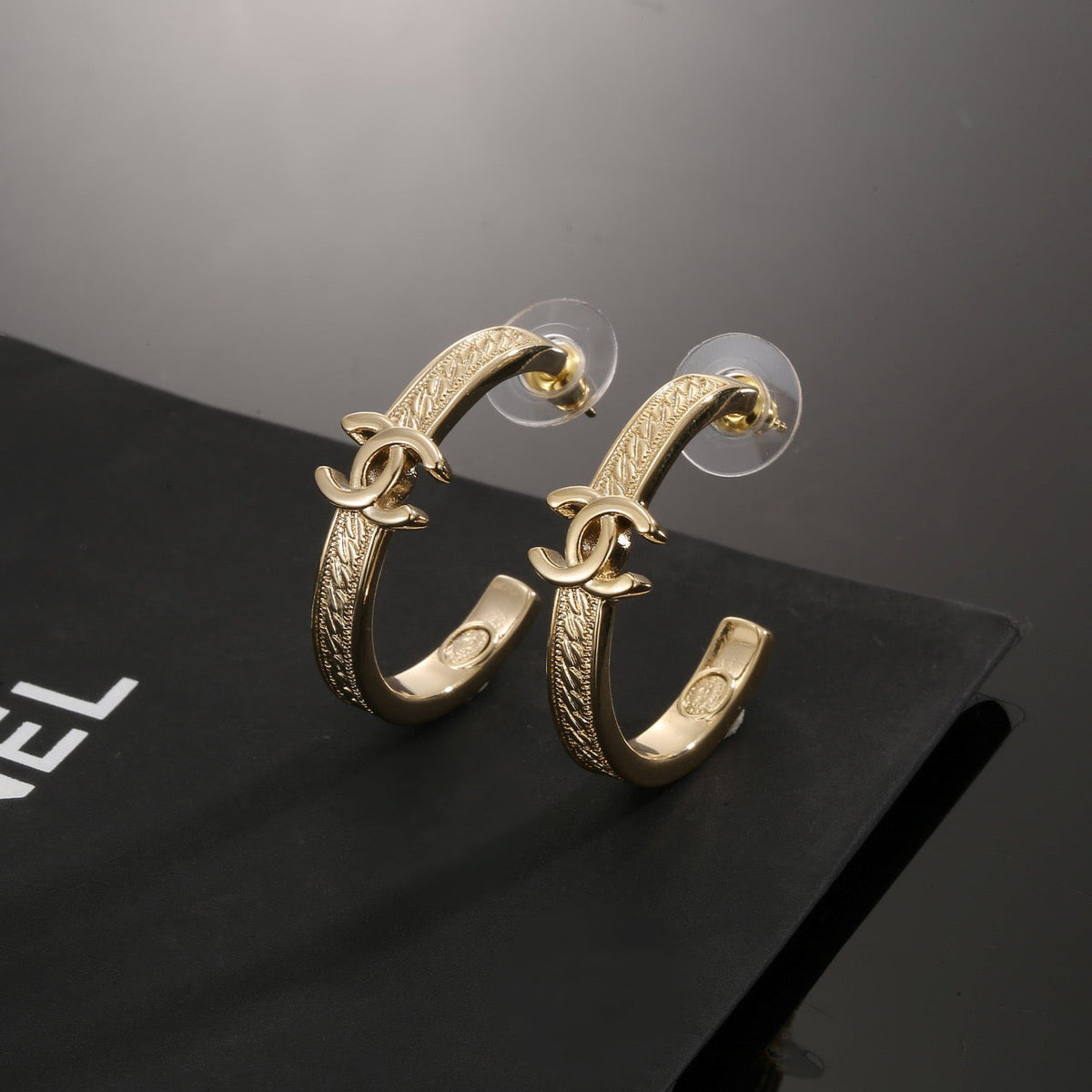High-Quality Stud Earrings-108 product image 1, provided for visual reference and product detail review
