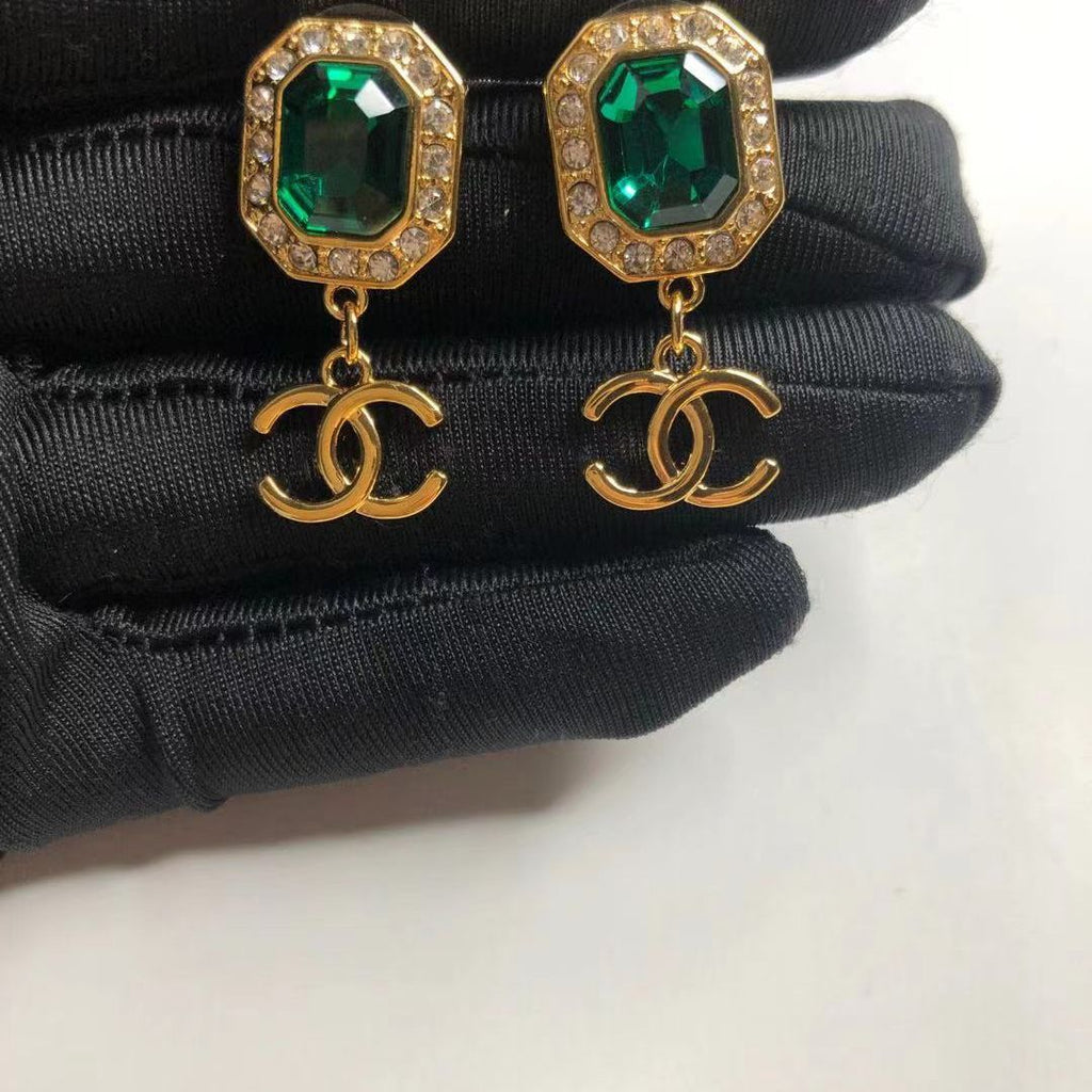 (C earrings) Small fragrant vintage earrings product image 39, provided for visual reference and product detail review
