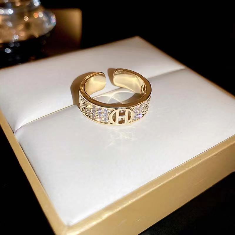 Small fragrant diamond Ring product image 3, provided for visual reference and product detail review