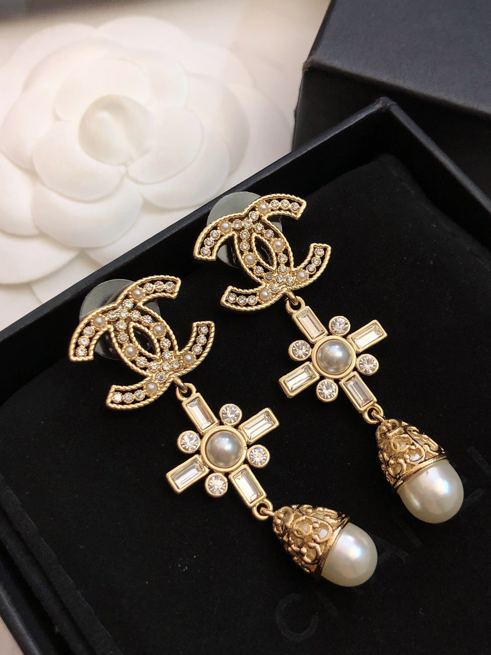High-Quality Stud Earrings-124 product image 4, provided for visual reference and product detail review
