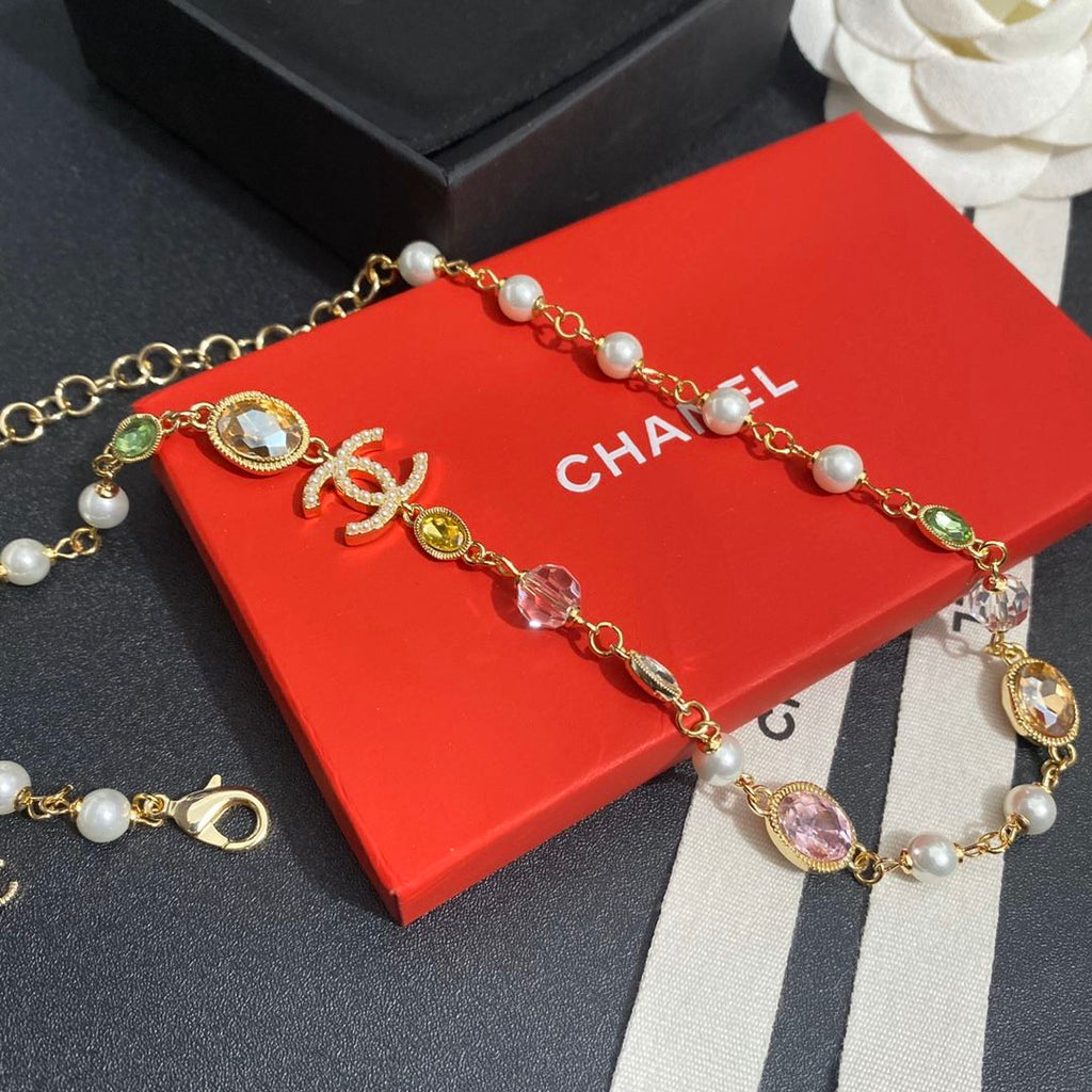 Oval Colorful Crystal Neckchain product image 4, provided for visual reference and product detail review