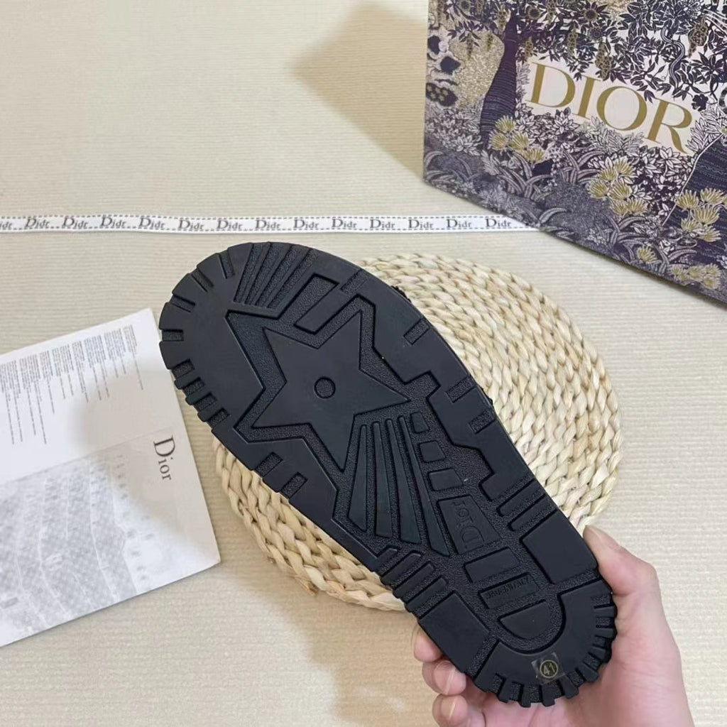 2023 Autumn and Winter lamb hair slippers product image 7, provided for visual reference and product detail review