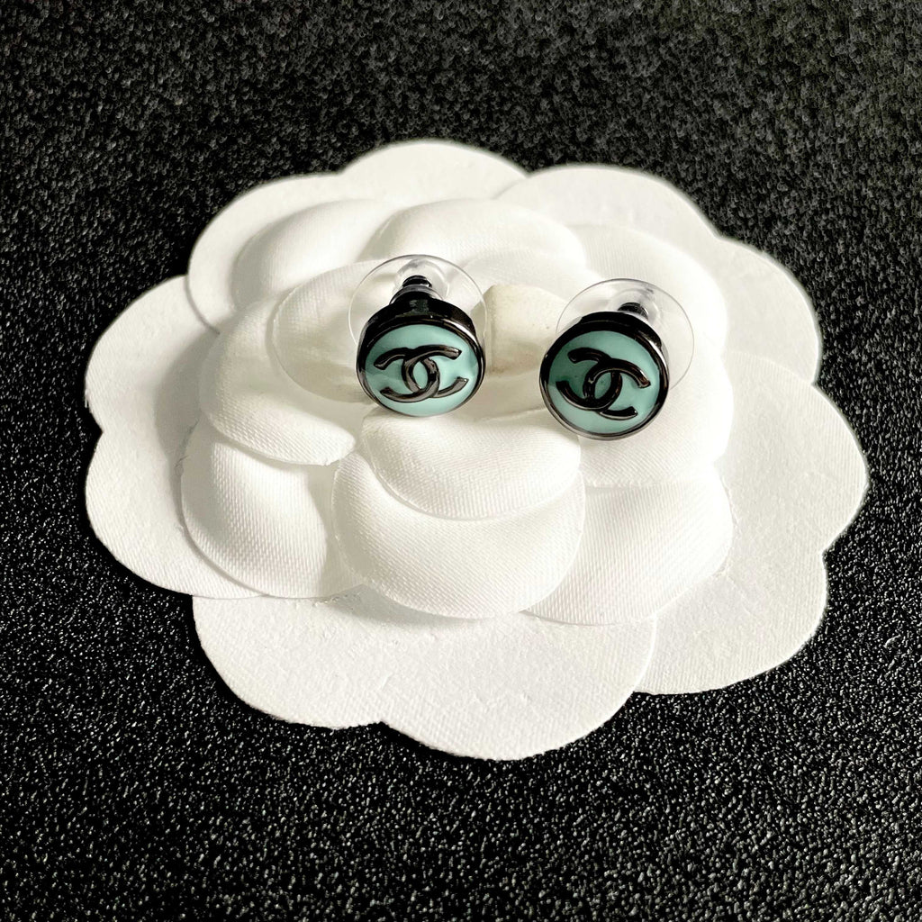 High-Quality Stud Earrings-155 product image 8, provided for visual reference and product detail review