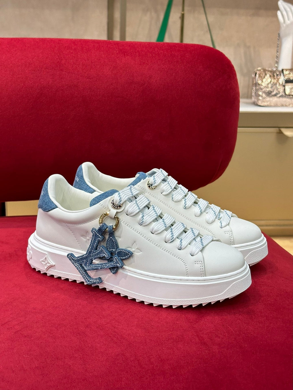 2023 VL classic platform sneakers -S37 product image 2, provided for visual reference and product detail review