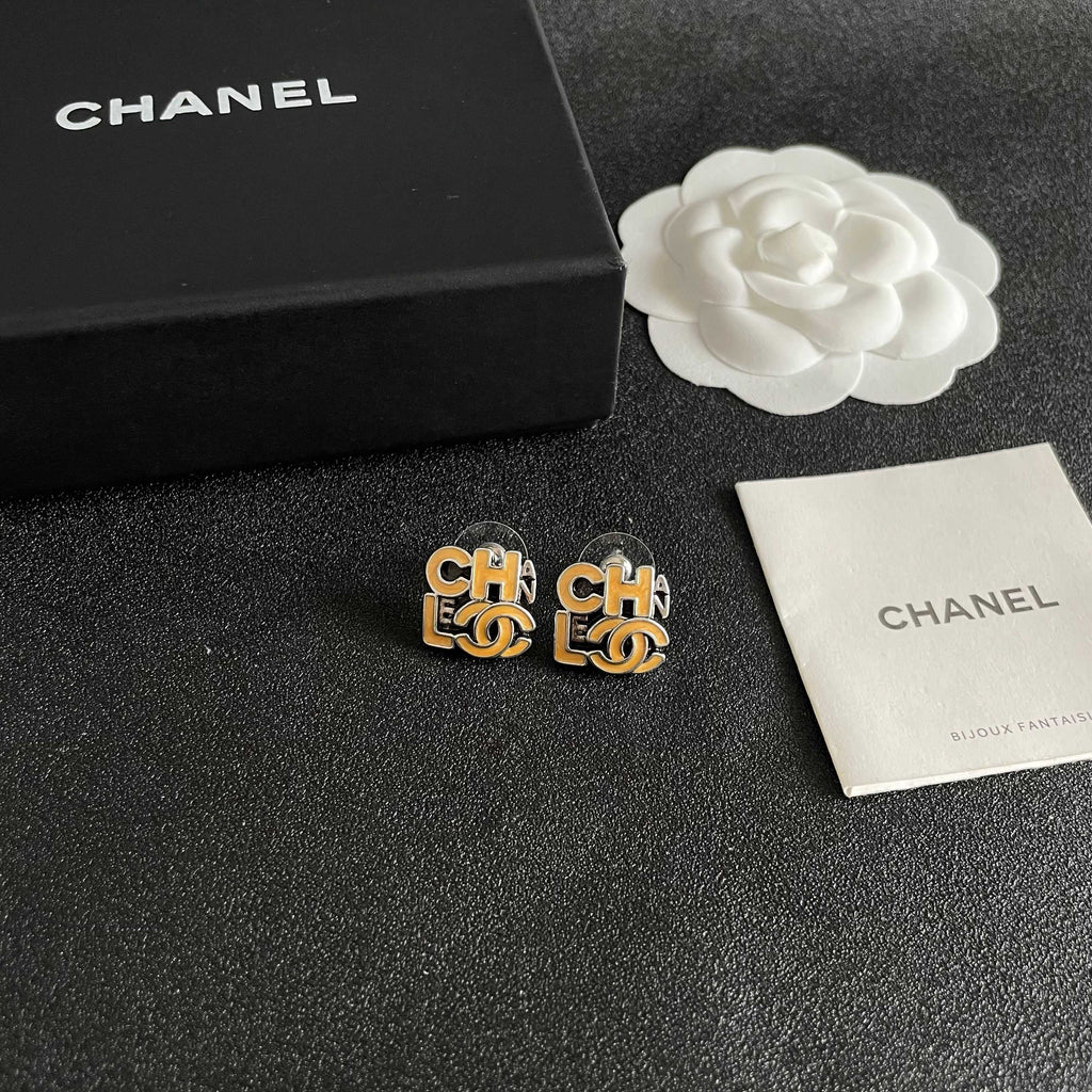 High-Quality Stud Earrings-126 product image 4, provided for visual reference and product detail review