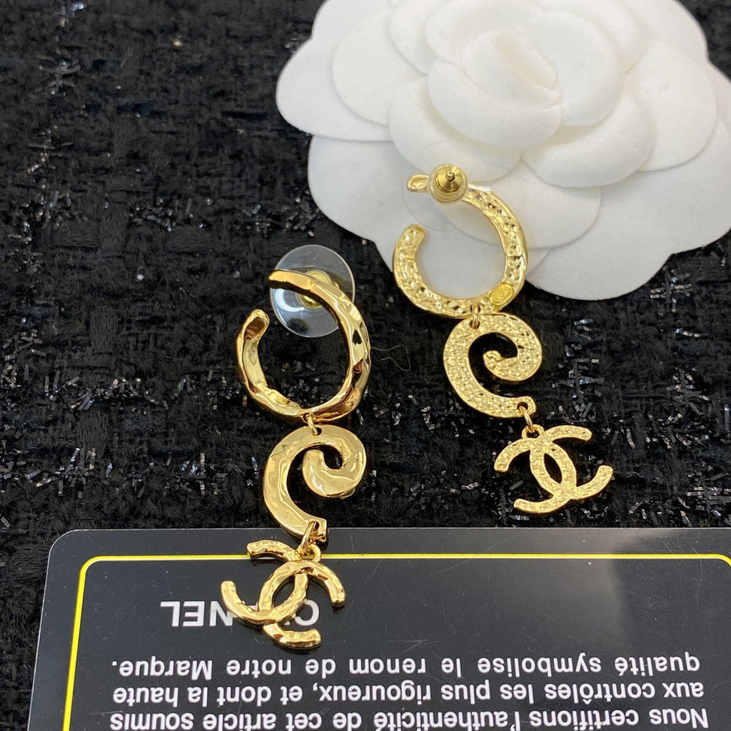 High-Quality Stud Earrings-198 product image 3, provided for visual reference and product detail review