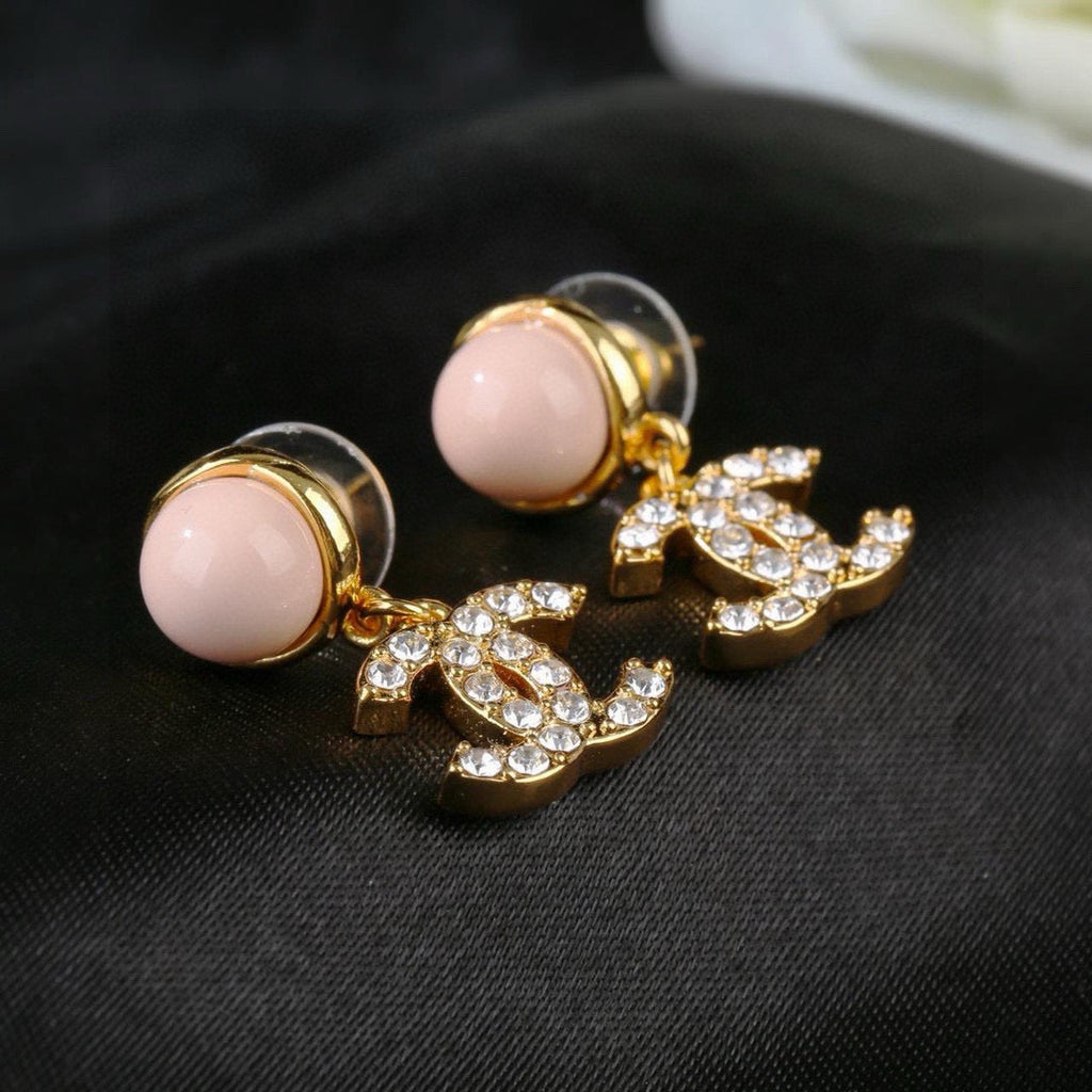High-Quality Stud Earrings-145 product image 4, provided for visual reference and product detail review
