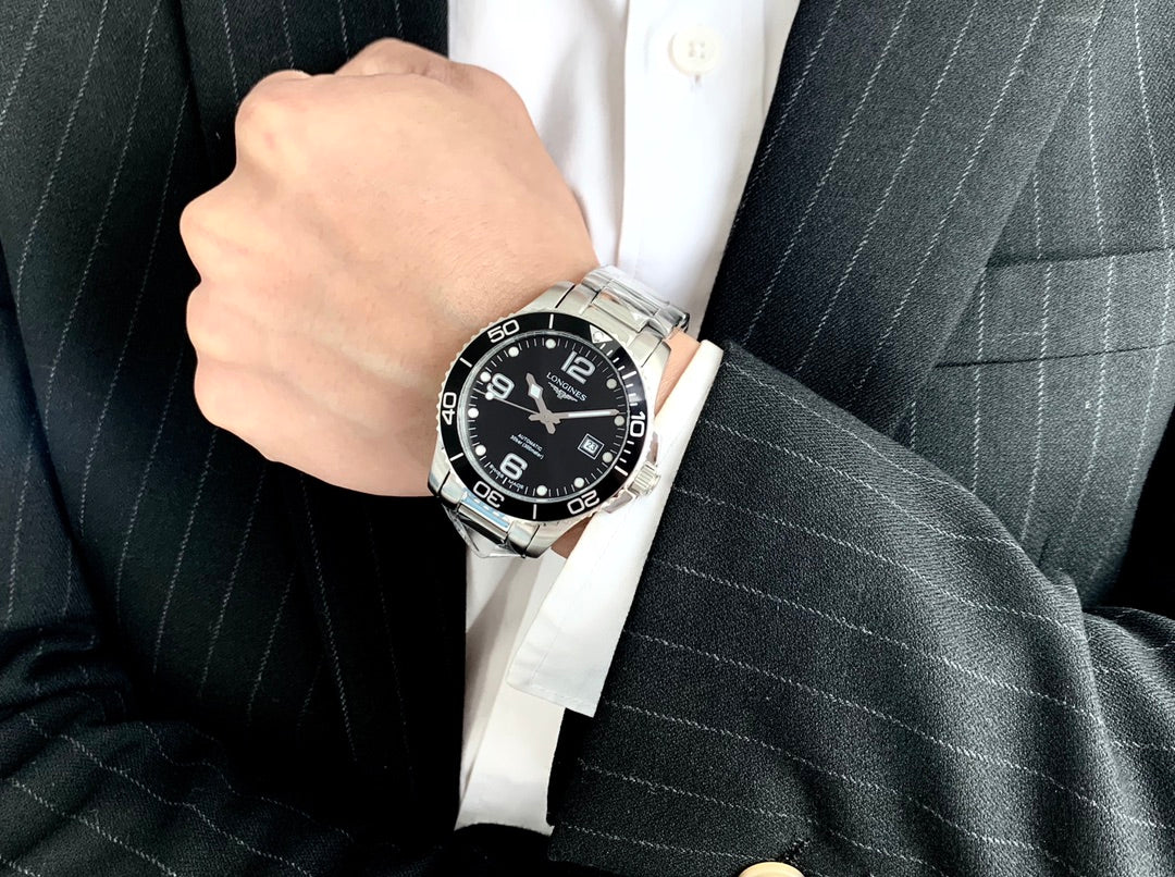 2023 Luxury Men style Wrist watch product image 4, provided for visual reference and product detail review