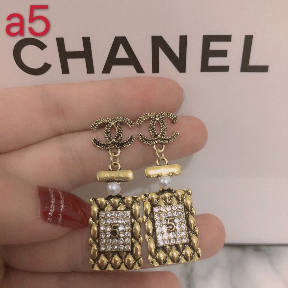 Lattice bag earrings product image 6, provided for visual reference and product detail review
