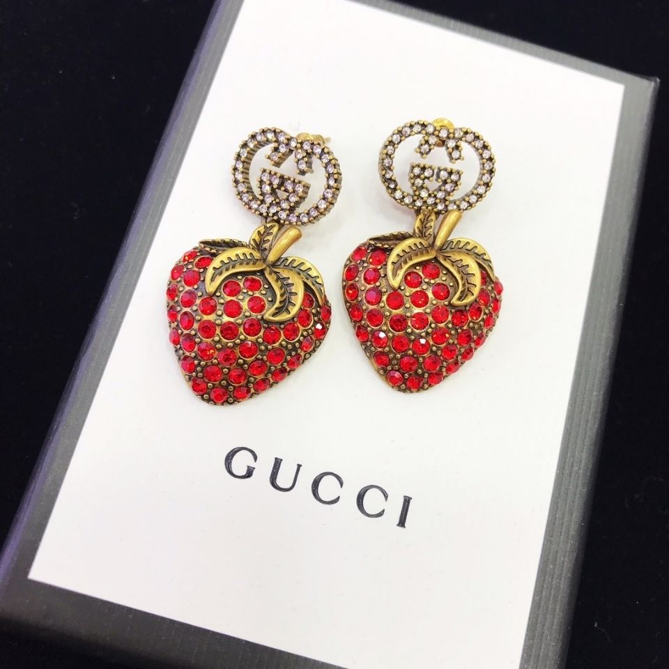 Strawberry stud earrings product image 4, provided for visual reference and product detail review