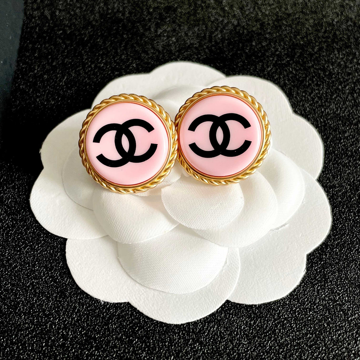 High-Quality Stud Earrings-128 product image 9, provided for visual reference and product detail review