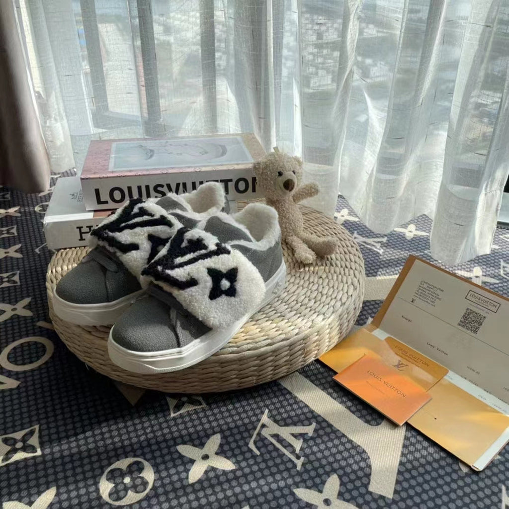 2023 VL Velcro lamb hair sneakers product image 3, provided for visual reference and product detail review