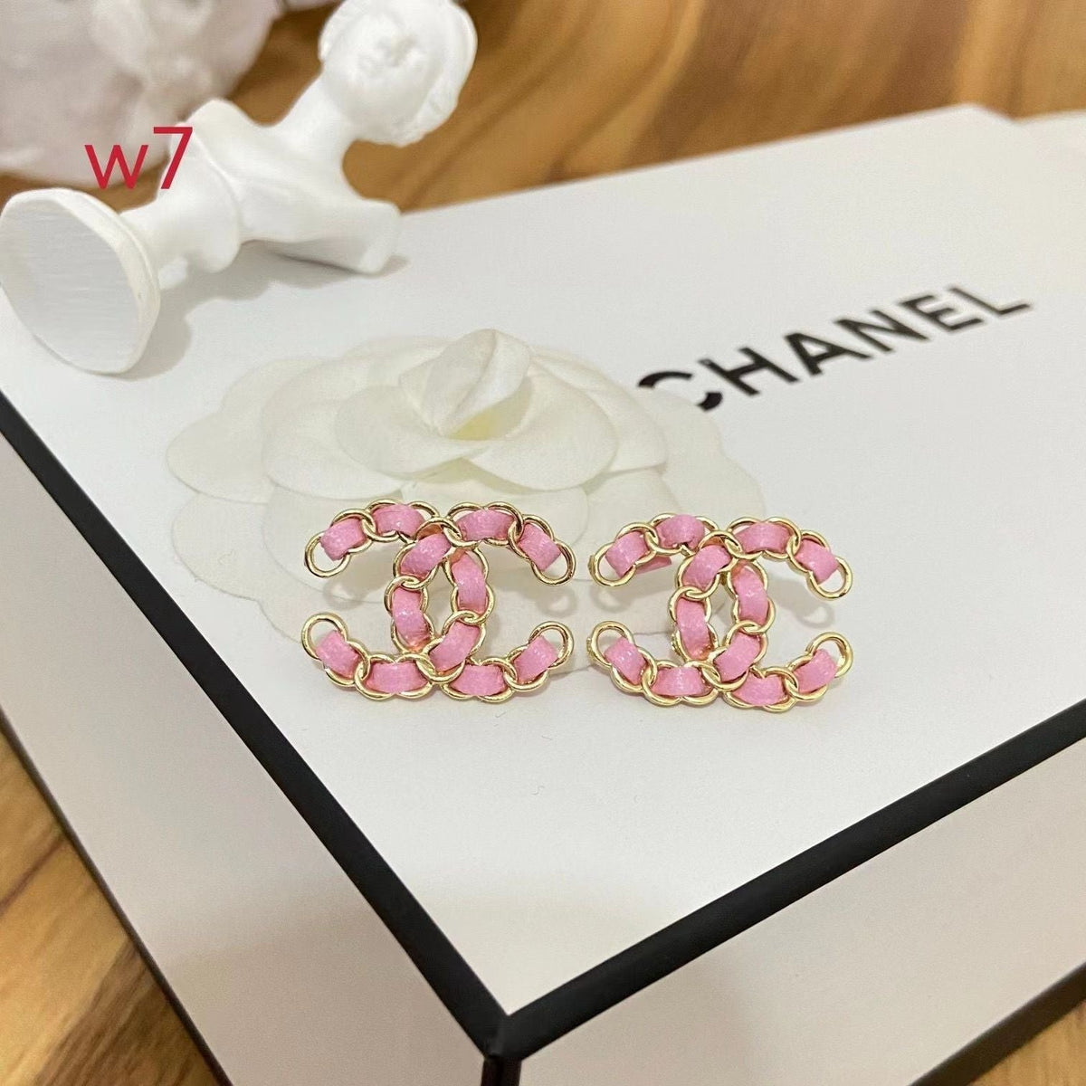 2022 New Small Fragrant Earrings product image 6, provided for visual reference and product detail review