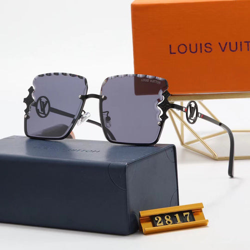 2022 New Ladies Fashion Classic Sunglasses product image 1, provided for visual reference and product detail review