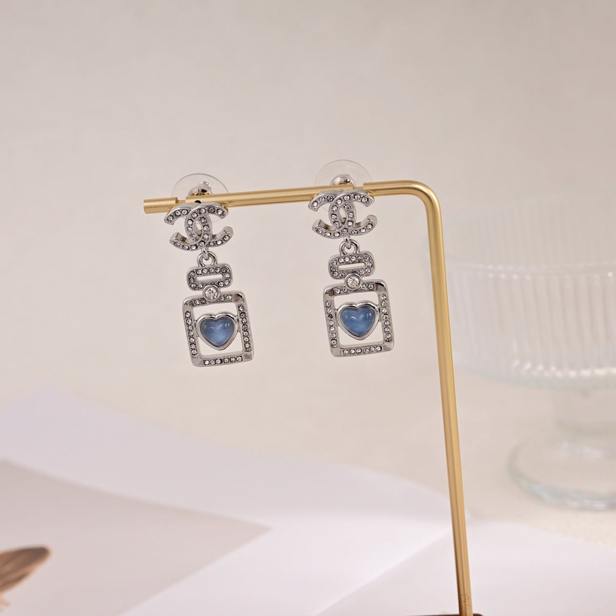 High-Quality Stud Earrings-120 product image 3, provided for visual reference and product detail review
