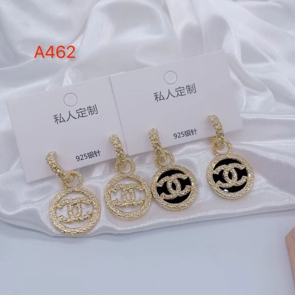 2022 new silver pin earrings product image 4, provided for visual reference and product detail review
