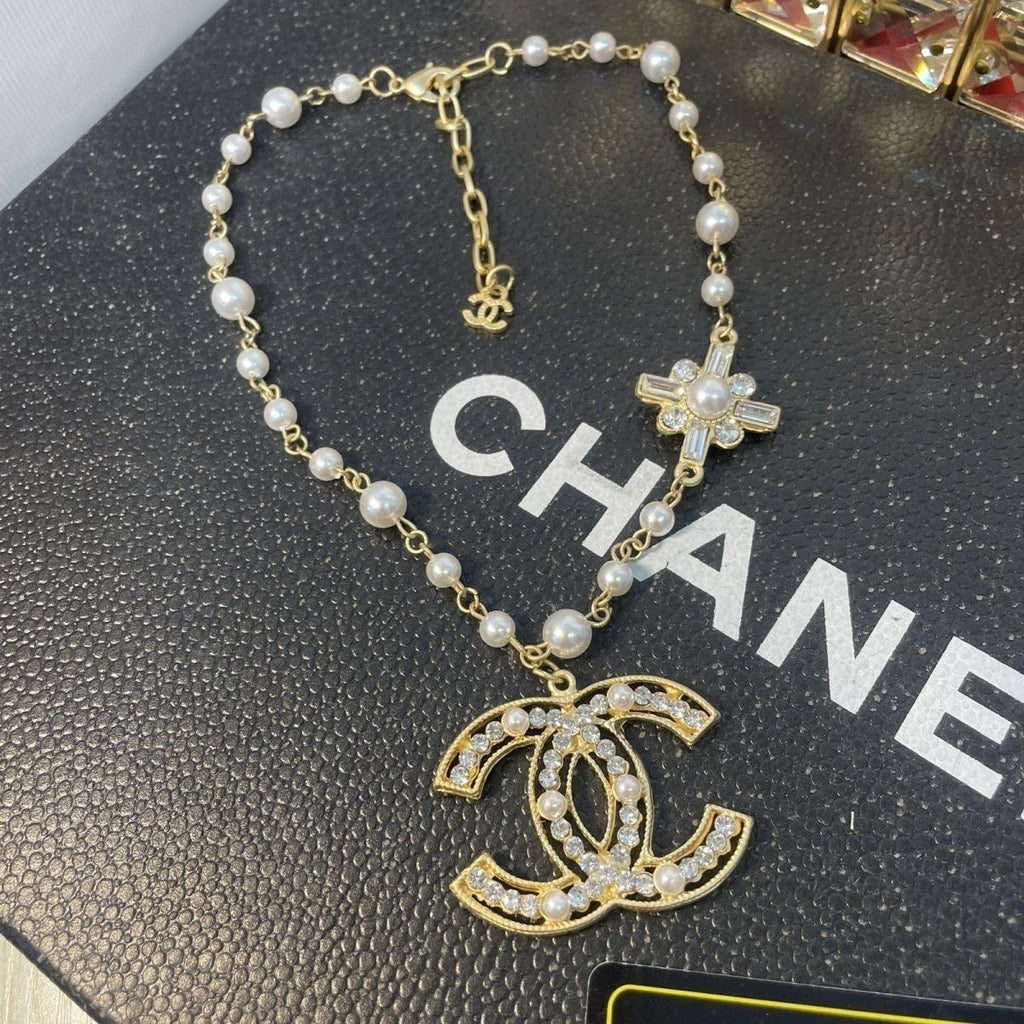 New pearl necklace product image 6, provided for visual reference and product detail review