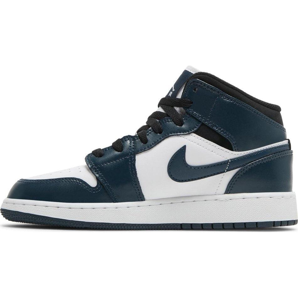 Nike Jordan 1 Mid Armory Navy (GS) product image 2, provided for visual reference and product detail review