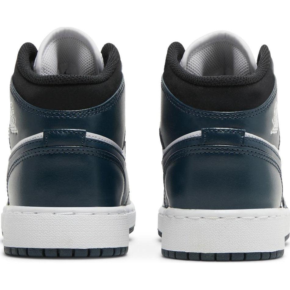 Nike Jordan 1 Mid Armory Navy (GS) product image 4, provided for visual reference and product detail review