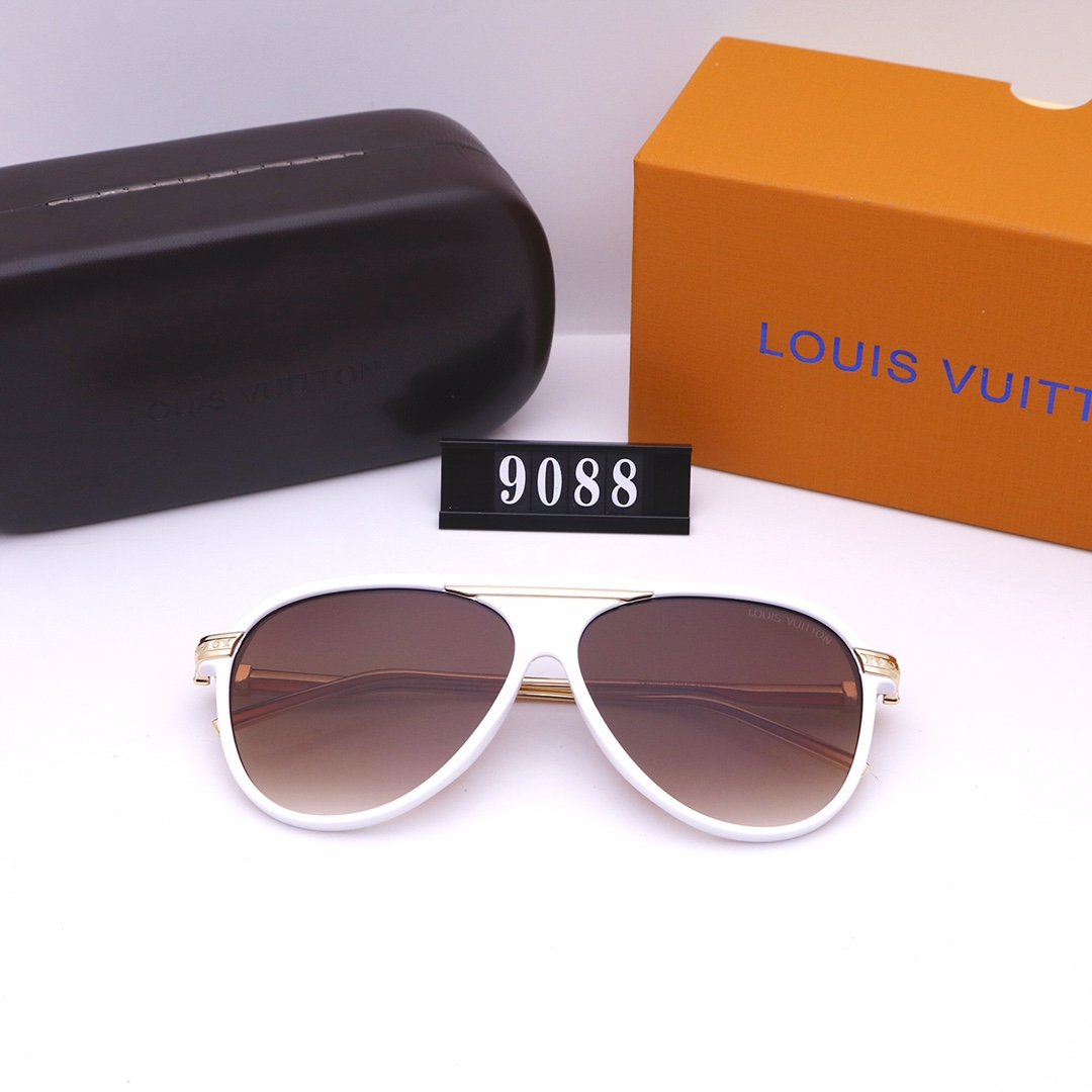 Beach Gradient Colors Sunglasses for Women product image 12, provided for visual reference and product detail review