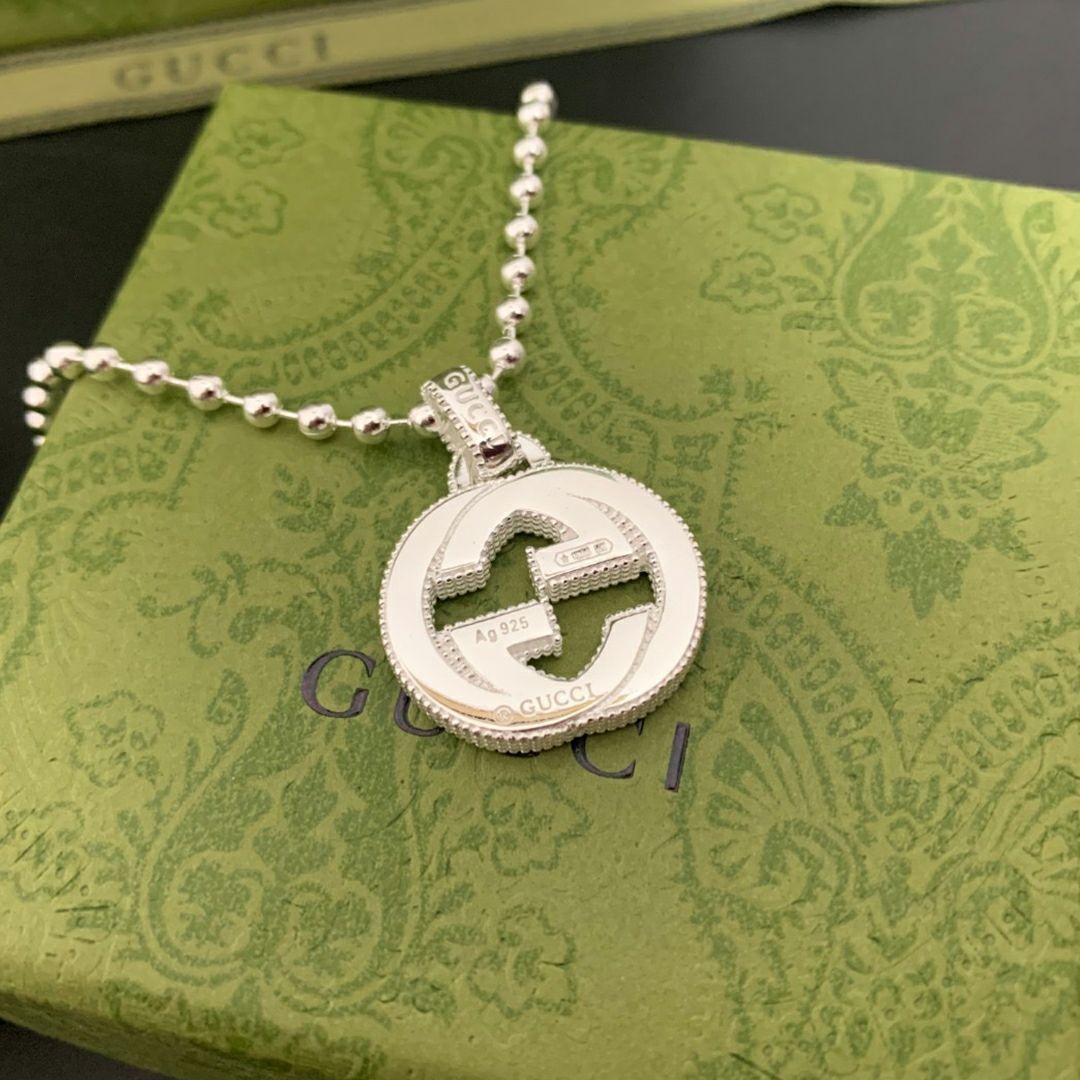 Double G interlocking ball necklace bracelet product image 6, provided for visual reference and product detail review