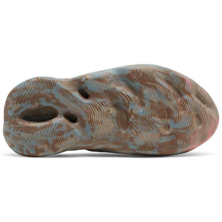 Yeezy Foam Runner 'MX Sand Grey' product image 3, provided for visual reference and product detail review