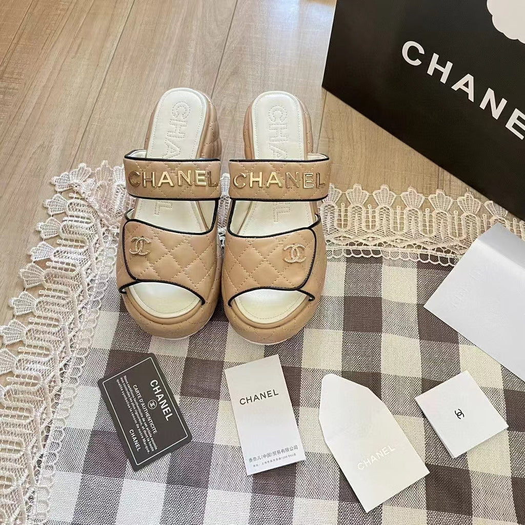 2023 CC High-heeled slippers product image 2, provided for visual reference and product detail review
