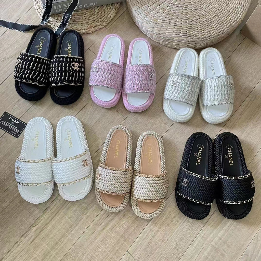 2023 Fashionable slippers product image 2, provided for visual reference and product detail review