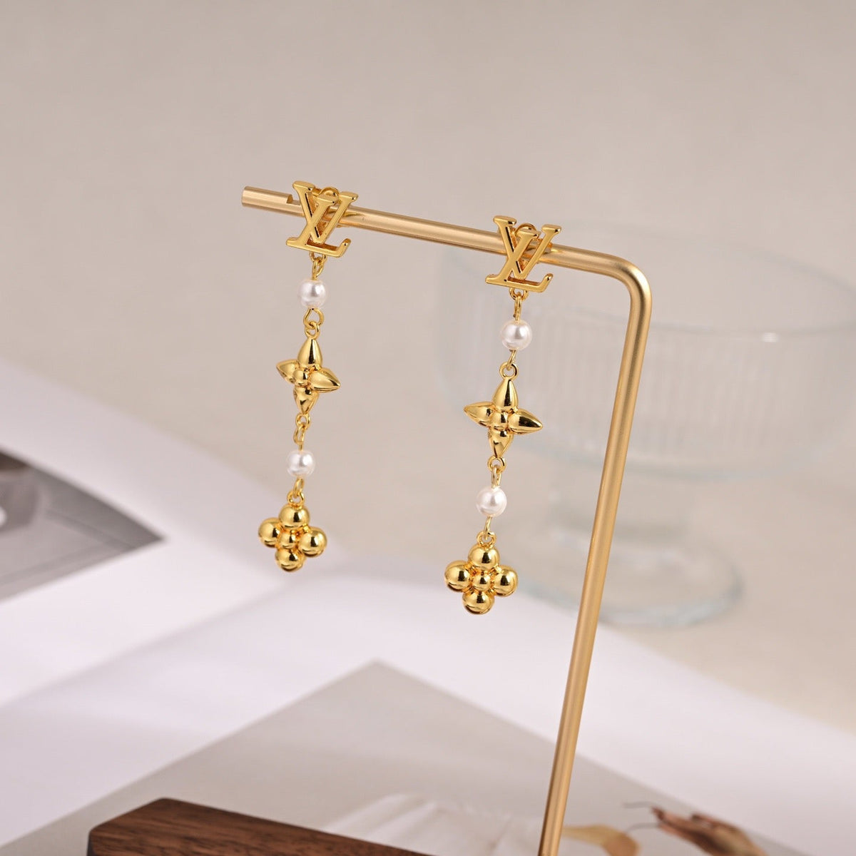 High-Quality, Stylish Stud Earrings product image 4, provided for visual reference and product detail review