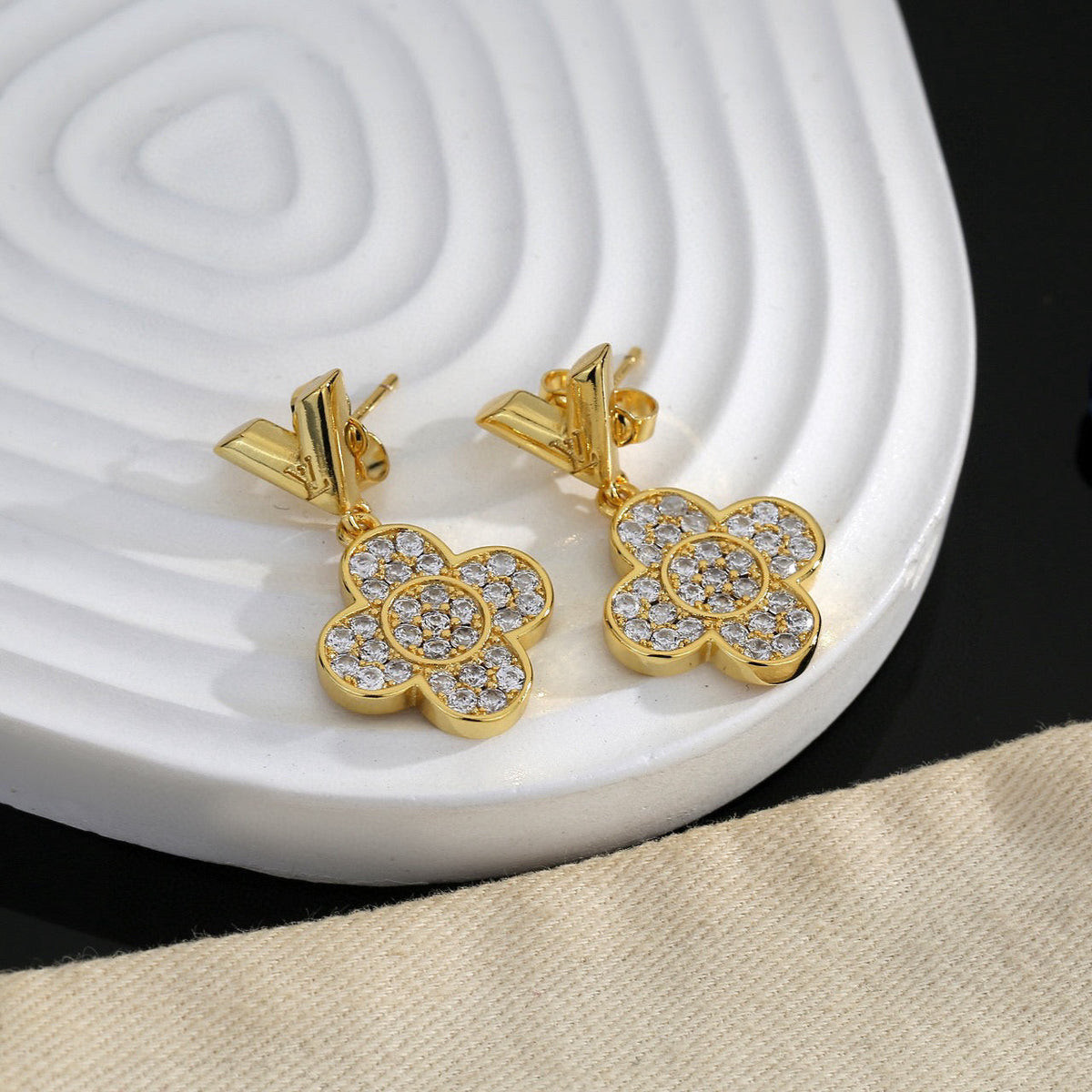 High-Quality Stud Earrings product image 6, provided for visual reference and product detail review