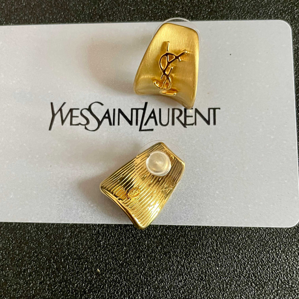 High-Quality Stud Earrings-39 product image 1, provided for visual reference and product detail review