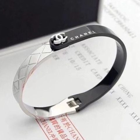 2022 high-grade titanium steel bracelet product image 2, provided for visual reference and product detail review