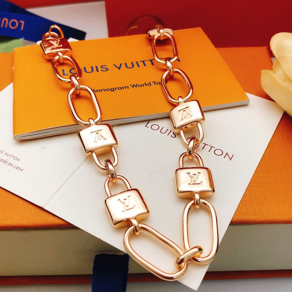 Lock Clasp Necklace product image 2, provided for visual reference and product detail review