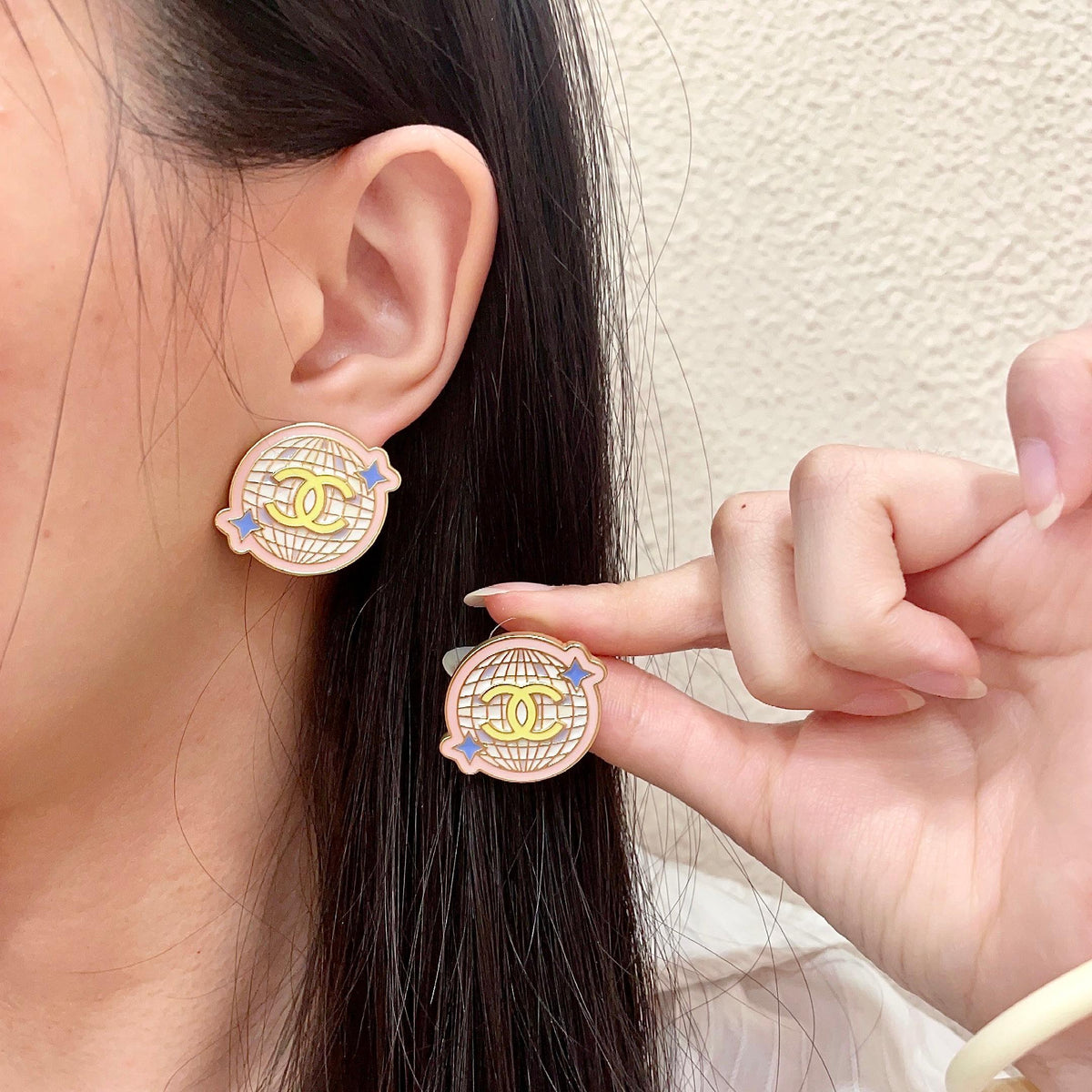 High-Quality Stud Earrings-129 product image 1, provided for visual reference and product detail review