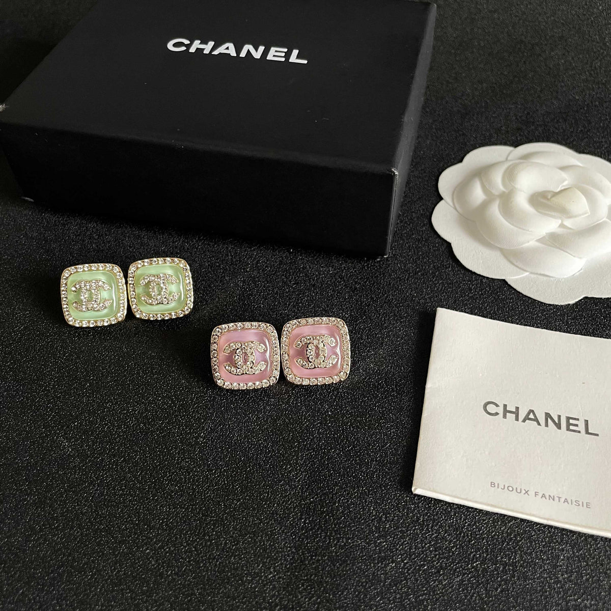 High-Quality Stud Earrings-136 product image 4, provided for visual reference and product detail review