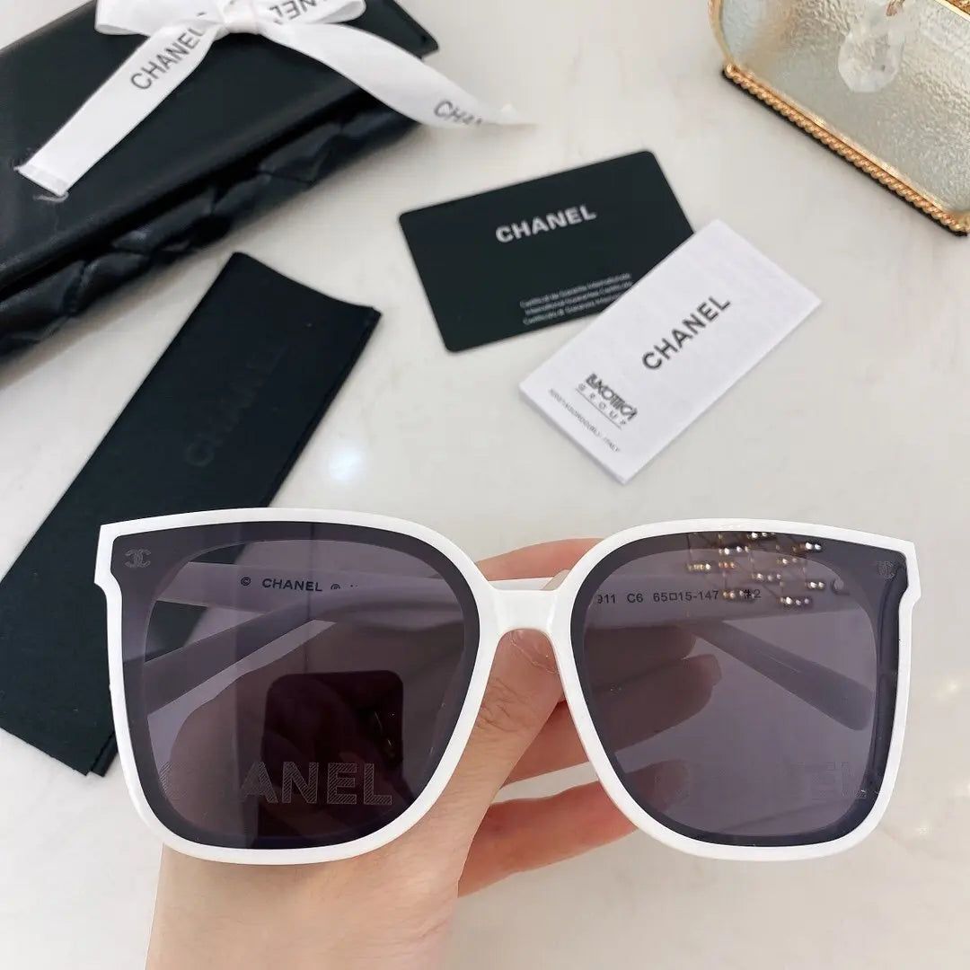 3 Colors Gclassic Sunglasses product image 4, provided for visual reference and product detail review