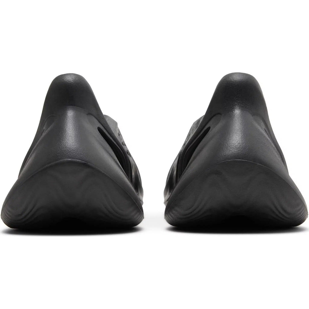 Yeezy Foam Runner 'Onyx' product image 4, provided for visual reference and product detail review