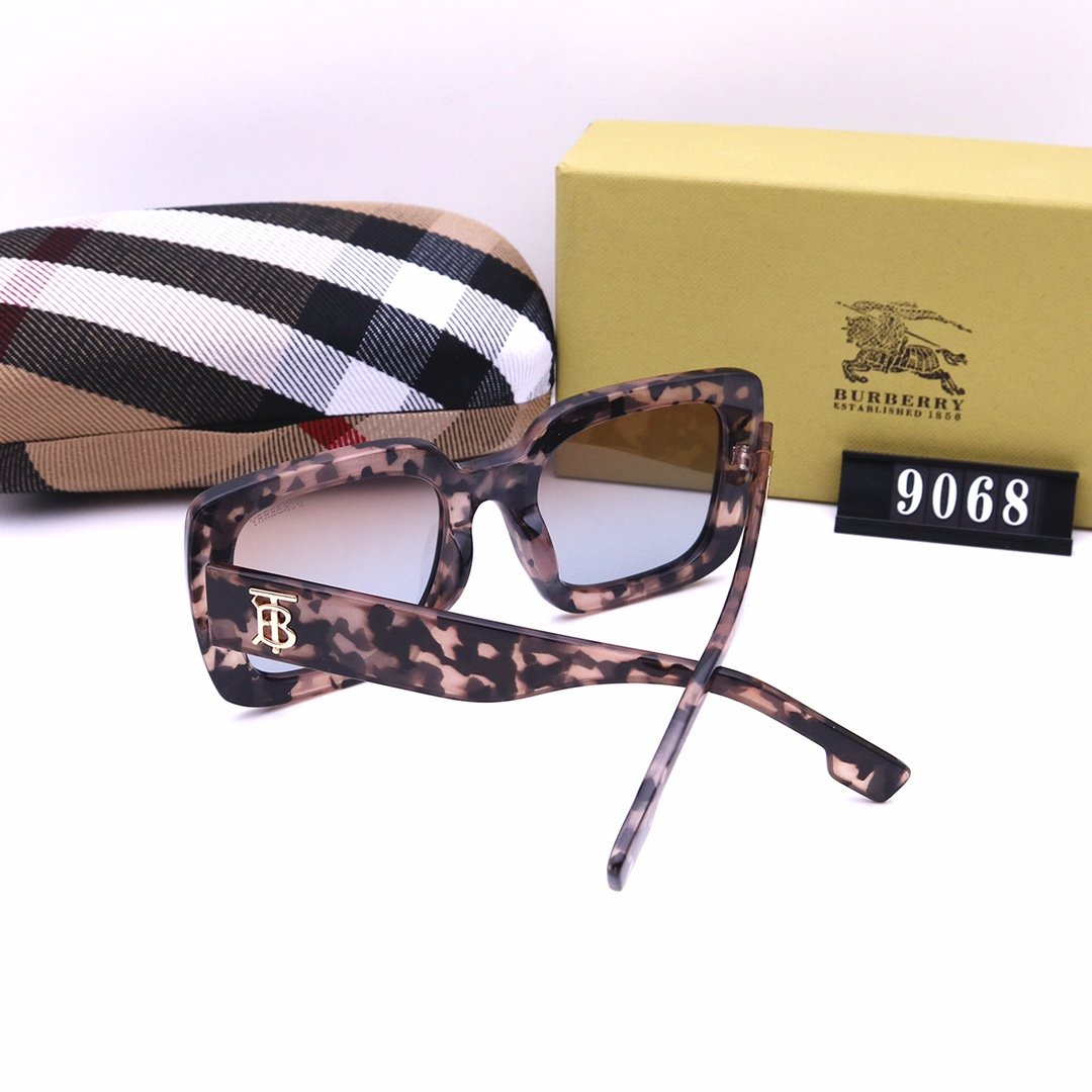 Fashion Classical Sunglasses for Women product image 5, provided for visual reference and product detail review