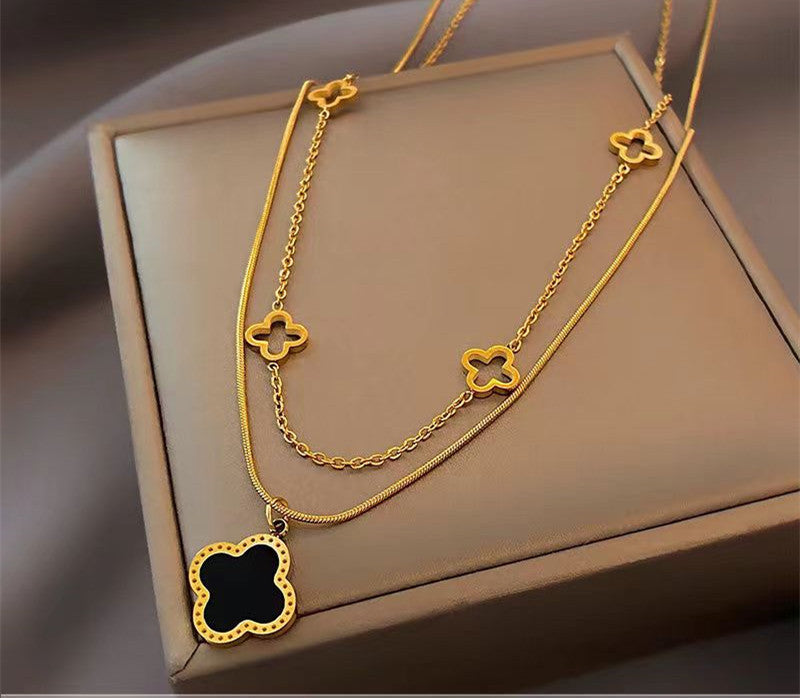2023 New Fashion Clover Necklace product image 3, provided for visual reference and product detail review
