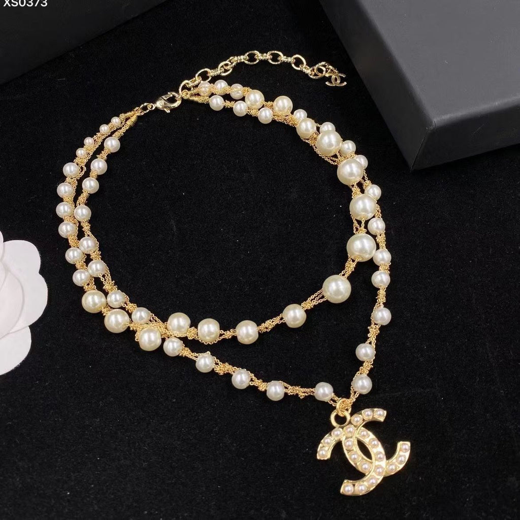 2023 New Fashion Imitation Pearl Necklace product image 1, provided for visual reference and product detail review