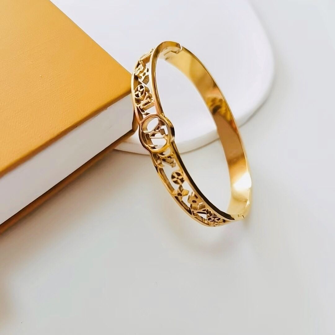 2022 New Titanium Steel Bracelet product image 9, provided for visual reference and product detail review