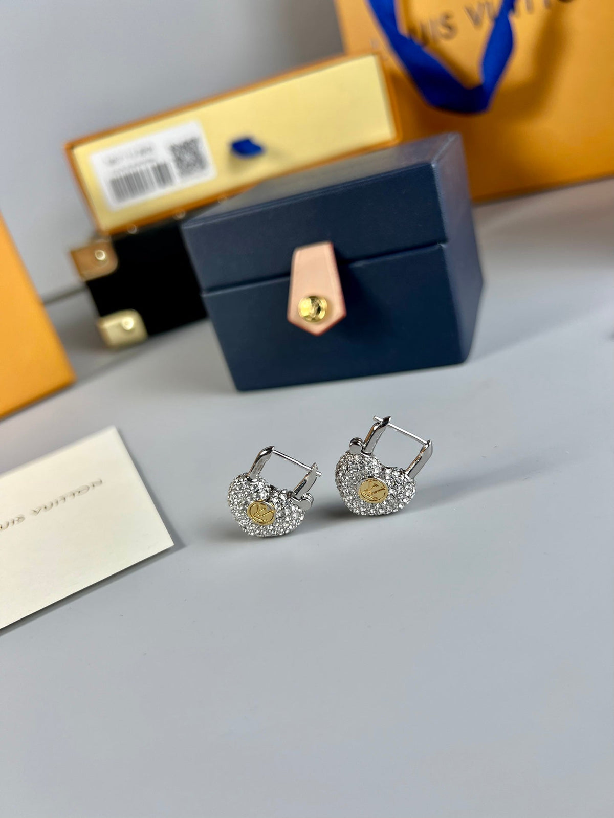 High-Quality Stud Earrings-15 product image 3, provided for visual reference and product detail review
