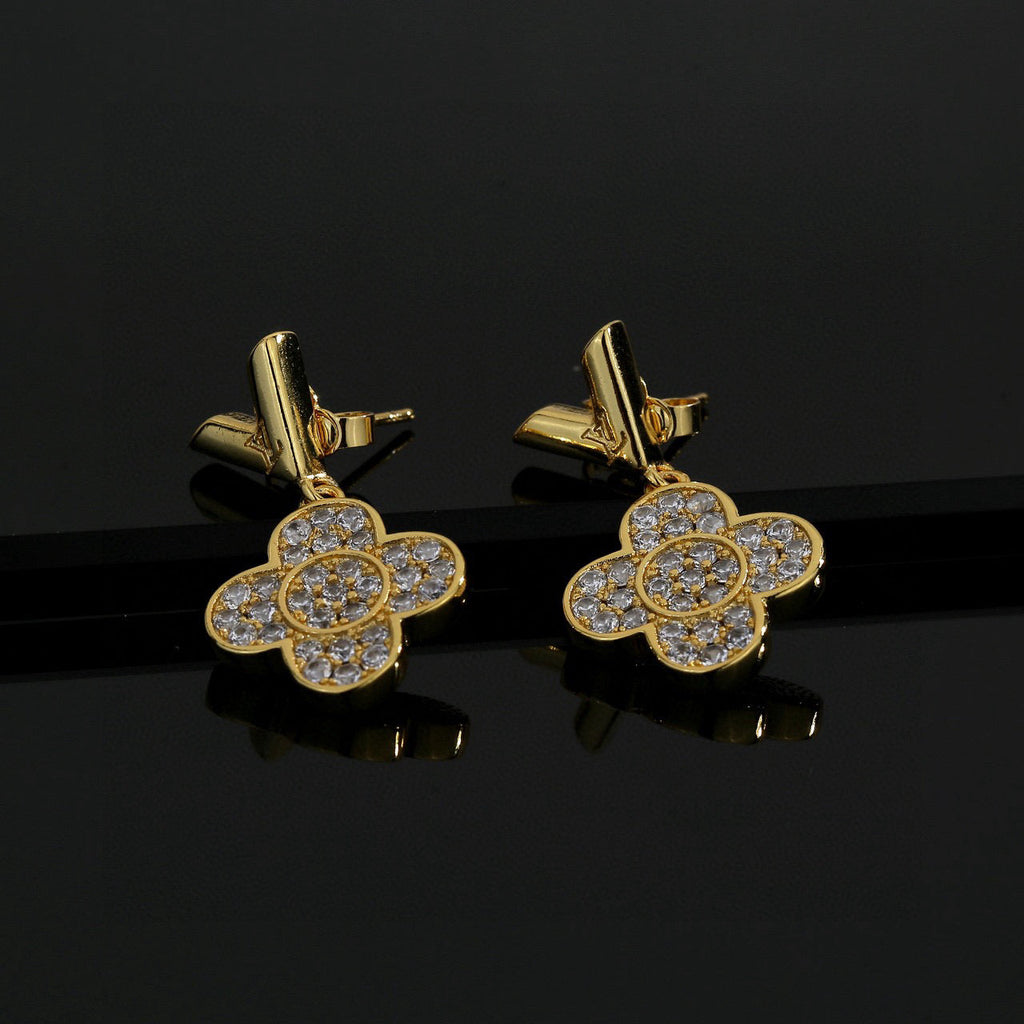 High-Quality Stud Earrings product image 2, provided for visual reference and product detail review