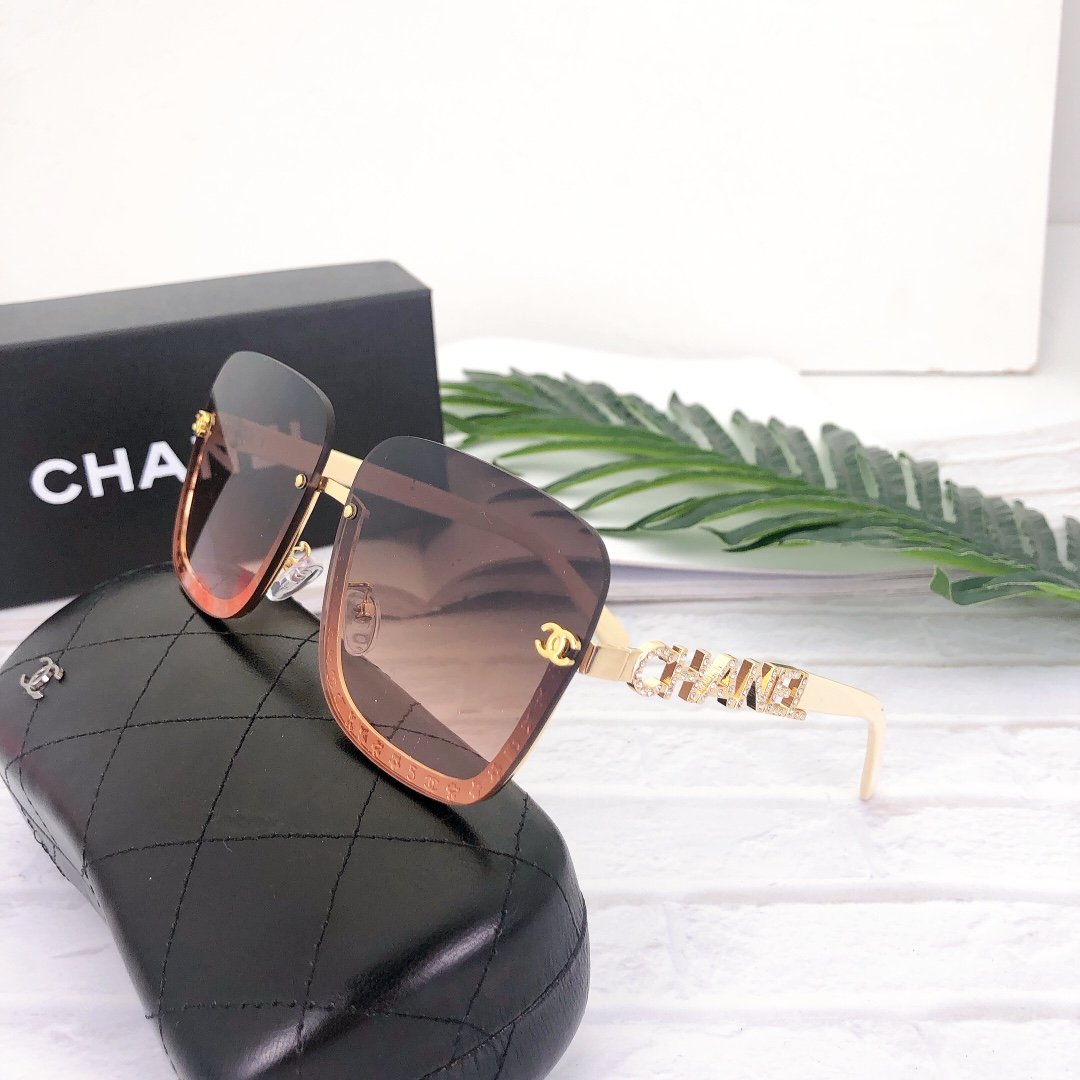 Gradient Color Female Outdoor Sunglasses product image 4, provided for visual reference and product detail review