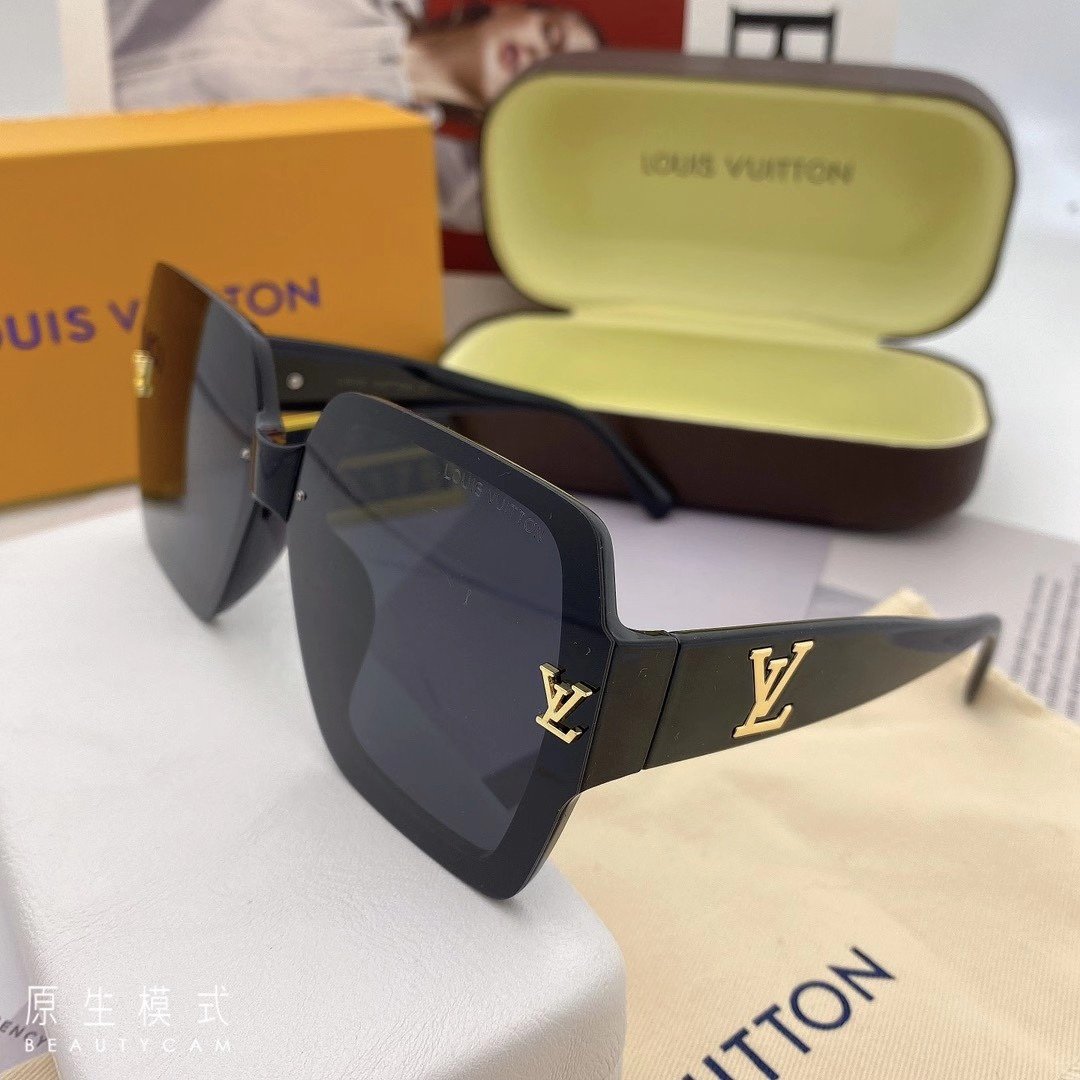 Classical Fashion Unisex Sunglasses product image 3, provided for visual reference and product detail review