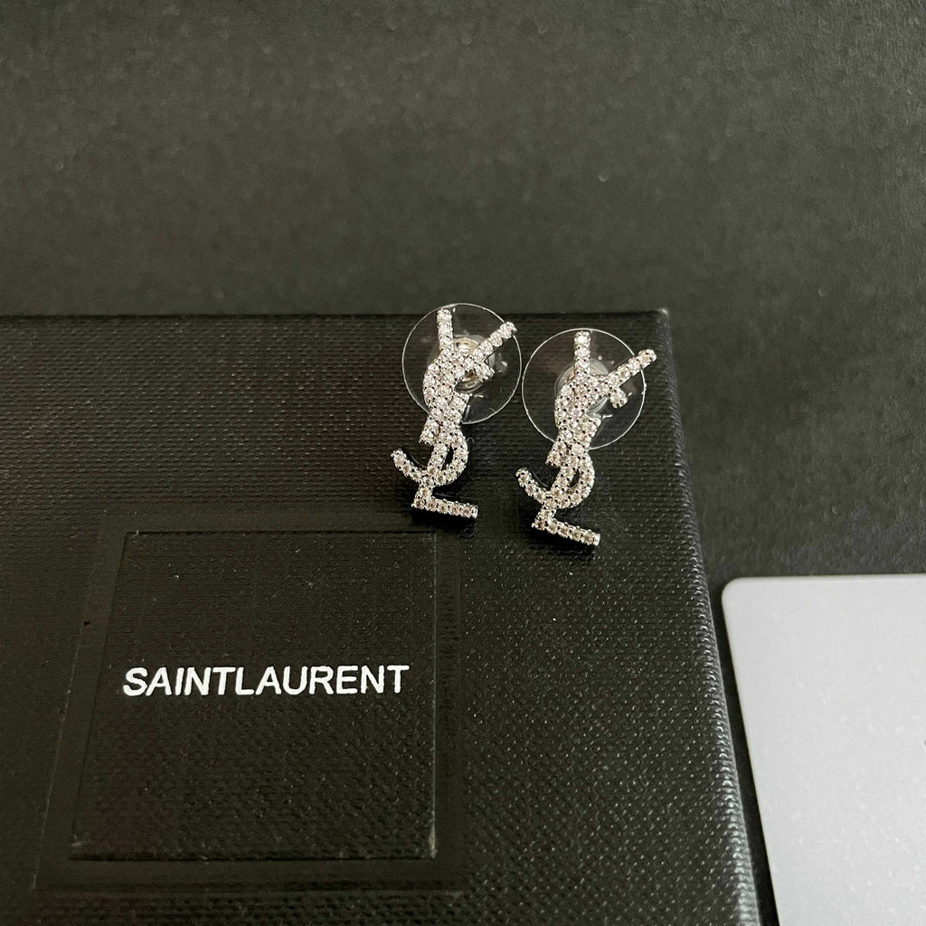 High-Quality Stud Earrings-38 product image 10, provided for visual reference and product detail review